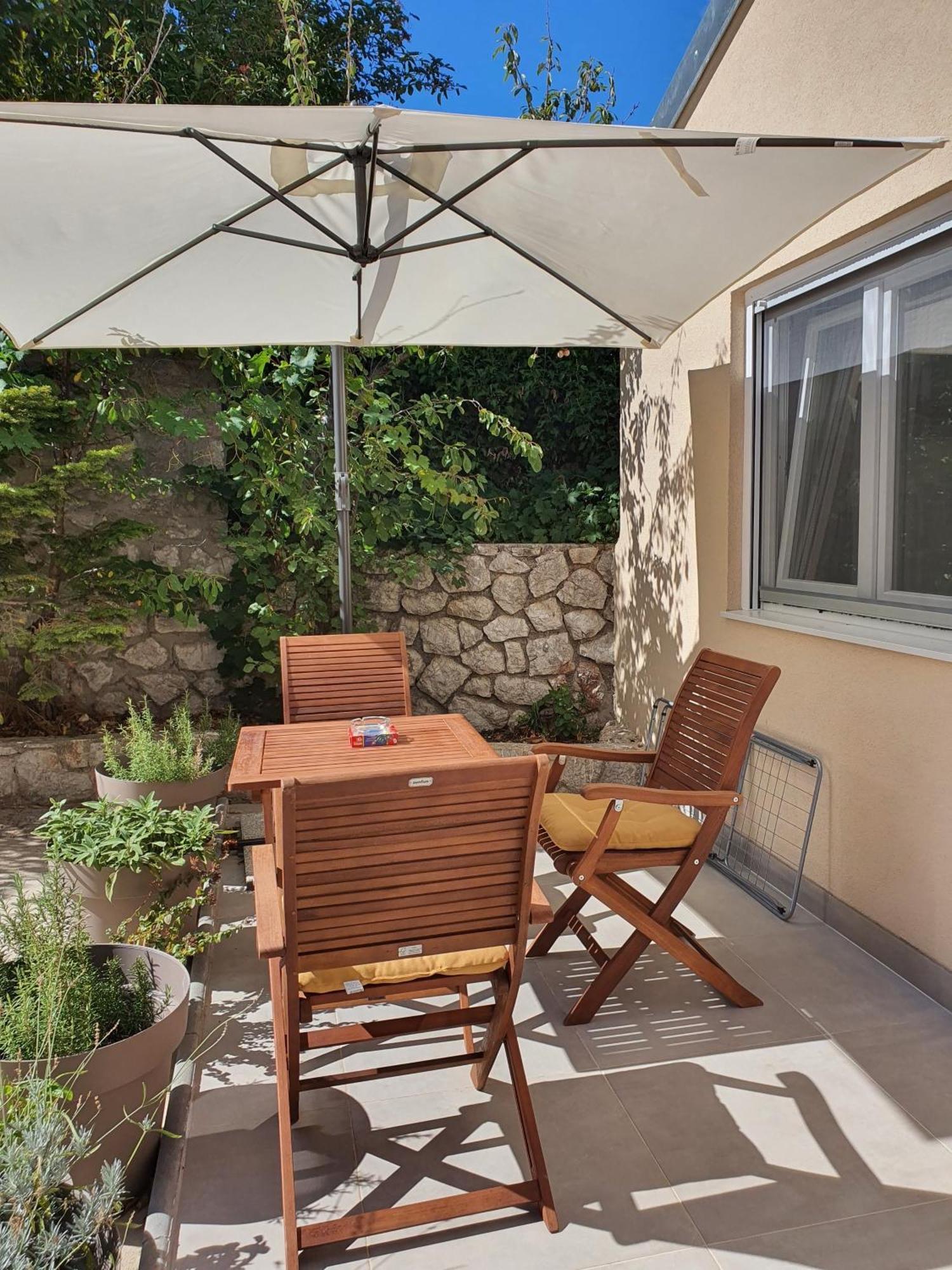 Nonna Vittoria 2 Apartment Mali Losinj Exterior photo